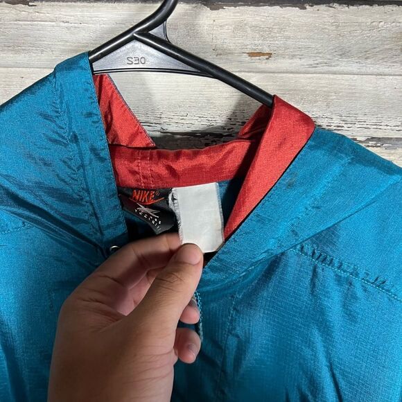 Vintage Nike Windbreaker - Picture 3 of 8
